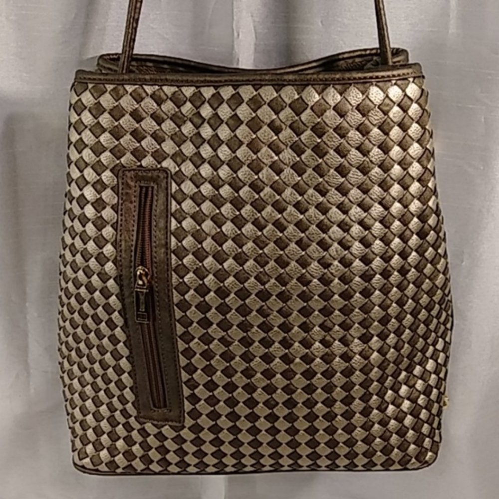 Samoe Bucket bag with adjustable straps